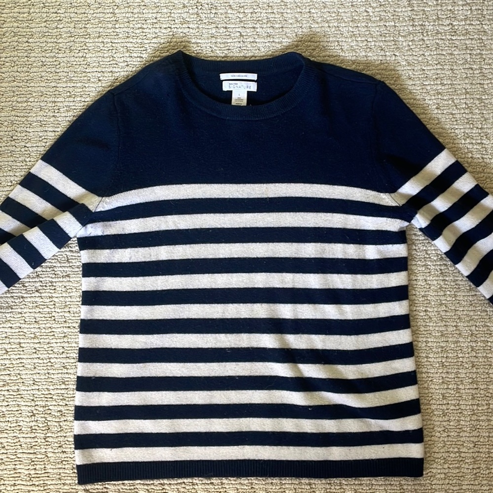 100% cashmere sweater